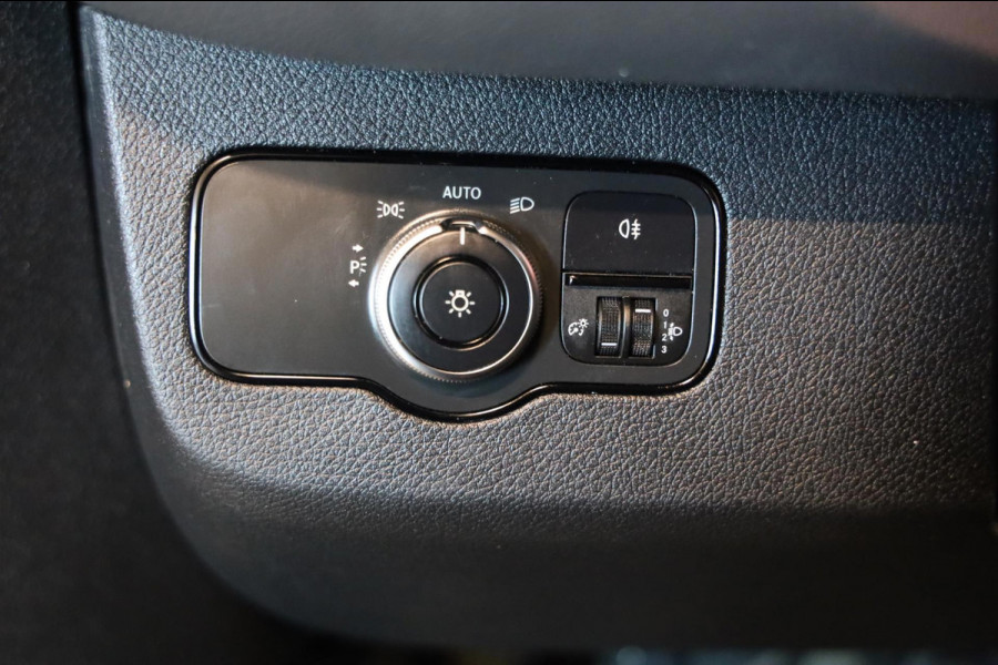 Mercedes-Benz Sprinter 211 CDI L1/H1 NAP ZWART CLIMA CRUISE CONTROL CAMERA 3 ZITS REGENSENSOR NAP LEASE V/A 144,- P.M. INRUIL MOG