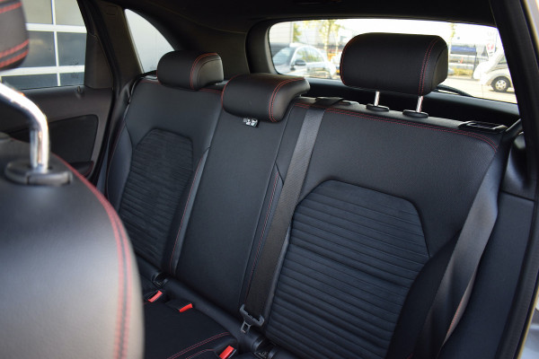 Mercedes-Benz B-Klasse 180 Ambition | AMG | Pano | Half Leer | Sportstoelen