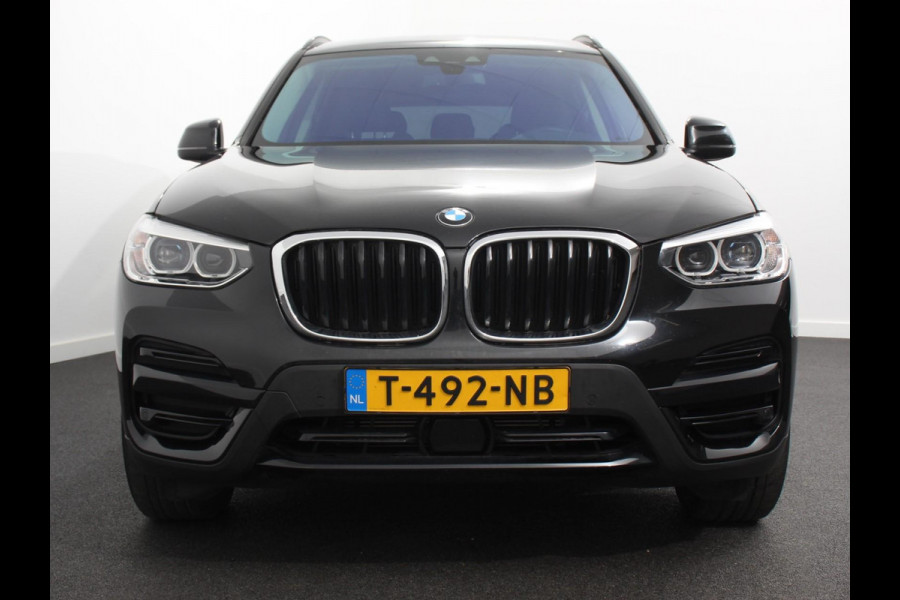 BMW X3 xDrive30e Plug in Hybride Advantage Automaat Navigatie Climate Control Adaptive Cruise Control Head up display Led Dab Parkeer sensoren V+A Stoelverwarming Camera