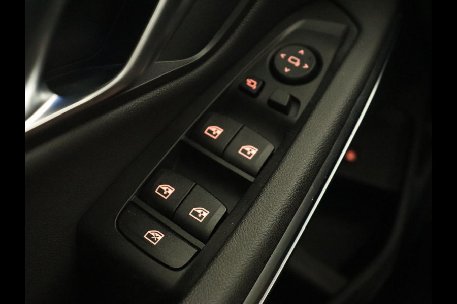 BMW 3-serie 320e Sport Line | Leder | Stoelverwarming | Camera | Sportstoelen | Live Cockpit | Carplay | Navigatie | Parkeerhulp | Climate control