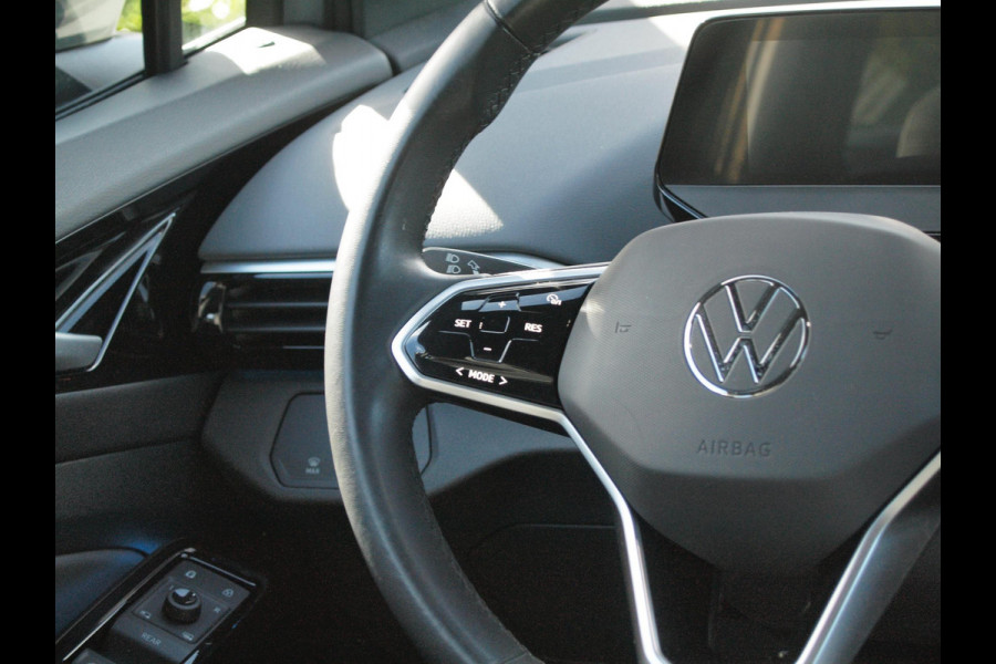 Volkswagen ID.4 Pure 52 kWh | Apple Carplay | Cruise Control | Parkeersensoren | Sfeerverlichting |