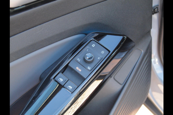 Volkswagen ID.4 Pure 52 kWh | Apple Carplay | Cruise Control | Parkeersensoren | Sfeerverlichting |