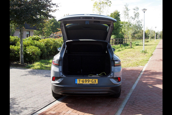 Volkswagen ID.4 Pure 52 kWh | Apple Carplay | Cruise Control | Parkeersensoren | Sfeerverlichting |
