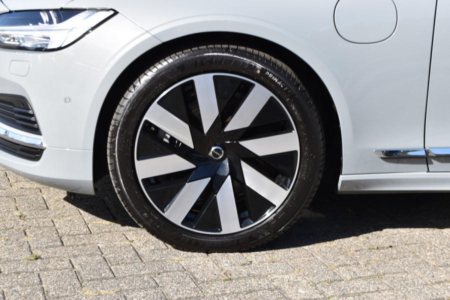 Volvo V90 T8 AWD 455PK Plug-in Hybrid Ultra Bright | HUD | B&W | 360 camera | Stuurverwarming | Panodak | 19"LMV
