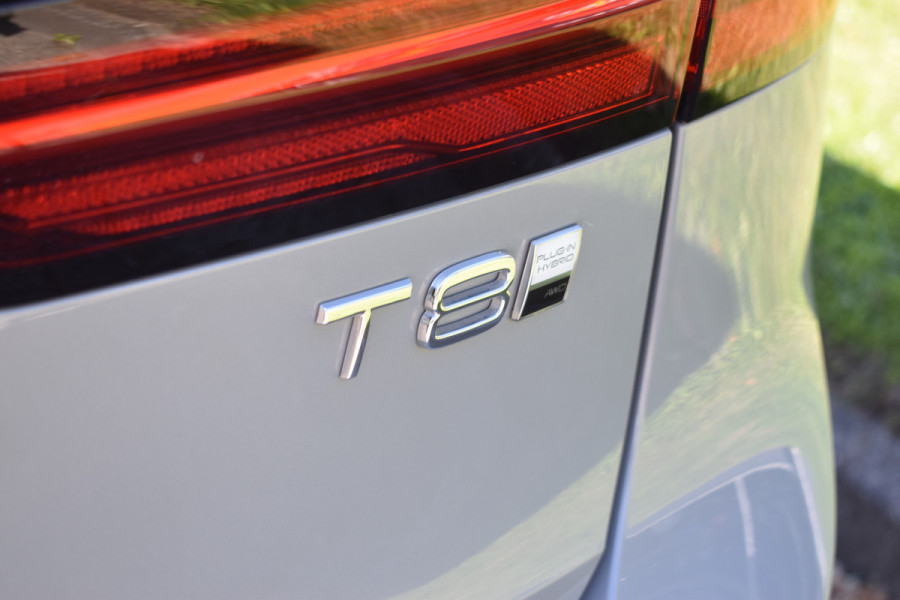 Volvo V90 T8 AWD 455PK Plug-in Hybrid Ultra Bright | HUD | B&W | 360 camera | Stuurverwarming | Panodak | 19"LMV