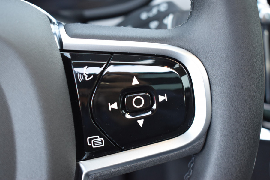 Volvo V90 T8 AWD 455PK Plug-in Hybrid Ultra Bright | HUD | B&W | 360 camera | Stuurverwarming | Panodak | 19"LMV