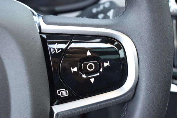 Volvo V90 T8 AWD 455PK Plug-in Hybrid Ultra Bright | HUD | B&W | 360 camera | Stuurverwarming | Panodak | 19"LMV