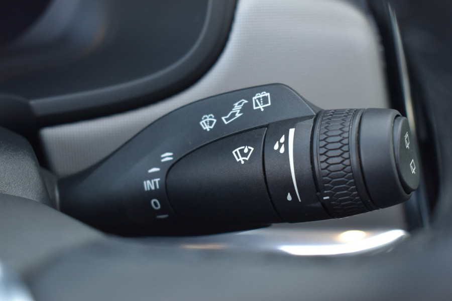 Volvo V90 T8 AWD 455PK Plug-in Hybrid Ultra Bright | HUD | B&W | 360 camera | Stuurverwarming | Panodak | 19"LMV