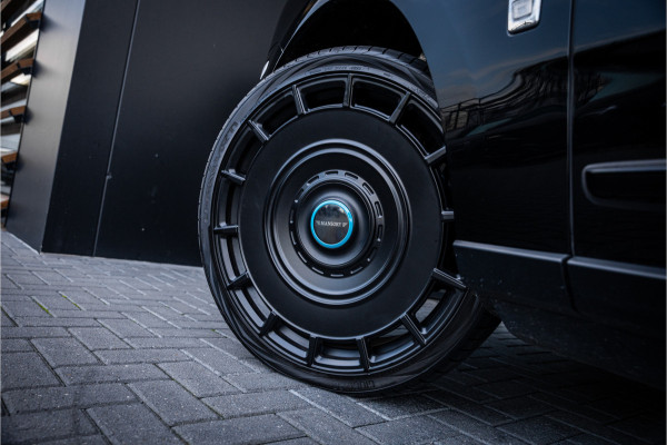 Rolls-Royce Cullinan 6.75 V12 - Black Badge | Mansory Wheels | Sterrenhemel