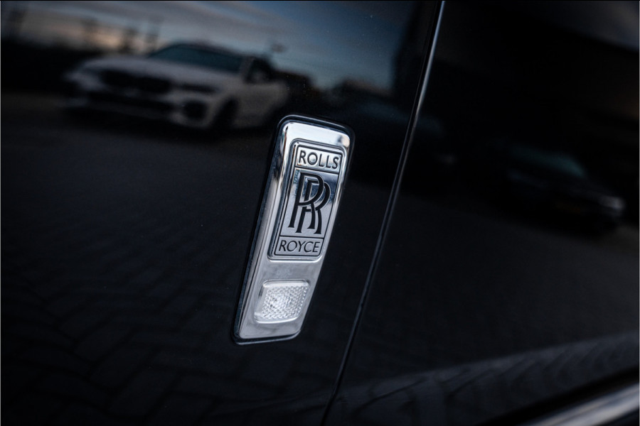Rolls-Royce Cullinan 6.75 V12 - Black Badge | Mansory Wheels | Sterrenhemel