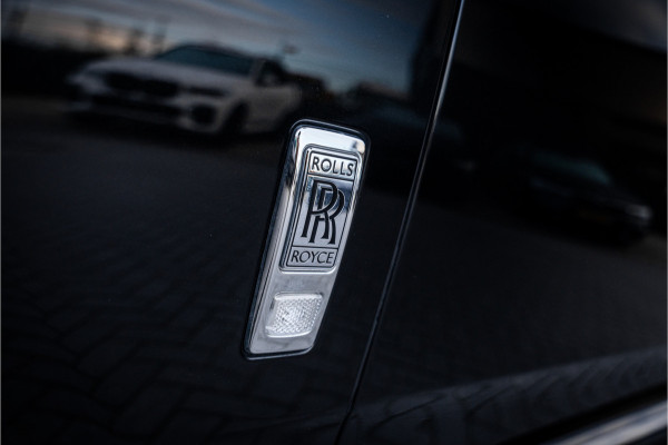Rolls-Royce Cullinan 6.75 V12 - Black Badge | Mansory Wheels | Sterrenhemel