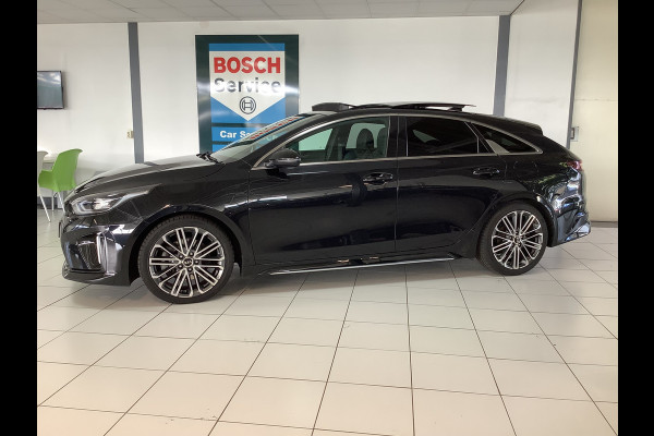 Kia ProCeed 1.4 T-GDI GT-PlusLine Panodak, Camera, Keyless, LED Kia ProCeed 1.4 T-GDI GT-PlusLine Panodak, Camera, Keyless, LED