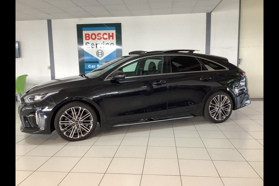 Kia ProCeed 1.4 T-GDI GT-PlusLine Panodak, Camera, Keyless, LED Kia ProCeed 1.4 T-GDI GT-PlusLine Panodak, Camera, Keyless, LED