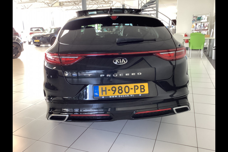 Kia ProCeed 1.4 T-GDI GT-PlusLine Panodak, Camera, Keyless, LED Kia ProCeed 1.4 T-GDI GT-PlusLine Panodak, Camera, Keyless, LED