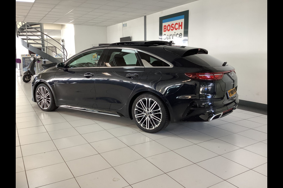 Kia ProCeed 1.4 T-GDI GT-PlusLine Panodak, Camera, Keyless, LED Kia ProCeed 1.4 T-GDI GT-PlusLine Panodak, Camera, Keyless, LED