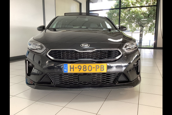 Kia ProCeed 1.4 T-GDI GT-PlusLine Panodak, Camera, Keyless, LED Kia ProCeed 1.4 T-GDI GT-PlusLine Panodak, Camera, Keyless, LED
