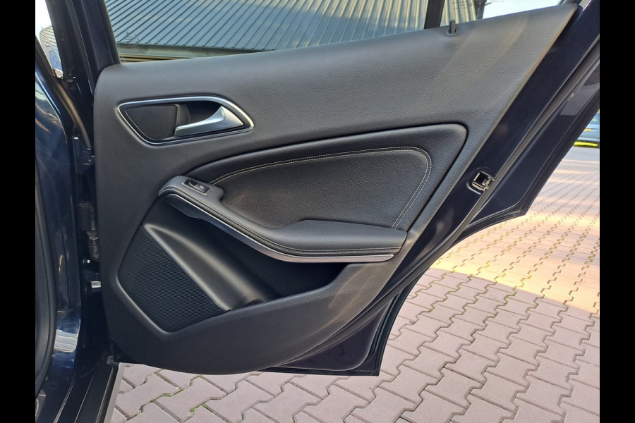 Mercedes-Benz GLA 180 Activity Edition | Navi | Camera | Afn. Trekhaak | Elektr. A. klep | Sportinterieur | Mercedes-Benz GLA 180 Activity Edition | Navi | Camera | Afn. Trekhaak | Elektr. A. klep | Sportinterieur |