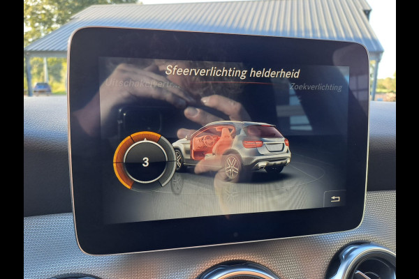Mercedes-Benz GLA 180 Activity Edition | Navi | Camera | Afn. Trekhaak | Elektr. A. klep | Sportinterieur | Mercedes-Benz GLA 180 Activity Edition | Navi | Camera | Afn. Trekhaak | Elektr. A. klep | Sportinterieur |