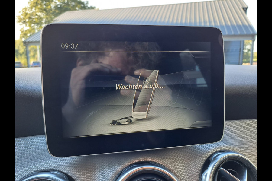 Mercedes-Benz GLA 180 Activity Edition | Navi | Camera | Afn. Trekhaak | Elektr. A. klep | Sportinterieur | Mercedes-Benz GLA 180 Activity Edition | Navi | Camera | Afn. Trekhaak | Elektr. A. klep | Sportinterieur |
