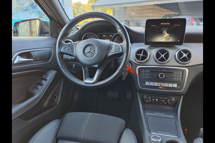Mercedes-Benz GLA 180 Activity Edition | Navi | Camera | Afn. Trekhaak | Elektr. A. klep | Sportinterieur | Mercedes-Benz GLA 180 Activity Edition | Navi | Camera | Afn. Trekhaak | Elektr. A. klep | Sportinterieur |
