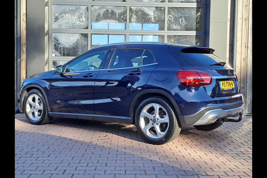Mercedes-Benz GLA 180 Activity Edition | Navi | Camera | Afn. Trekhaak | Elektr. A. klep | Sportinterieur | Mercedes-Benz GLA 180 Activity Edition | Navi | Camera | Afn. Trekhaak | Elektr. A. klep | Sportinterieur |
