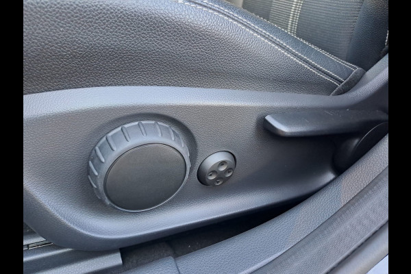 Mercedes-Benz GLA 180 Activity Edition | Navi | Camera | Afn. Trekhaak | Elektr. A. klep | Sportinterieur | Mercedes-Benz GLA 180 Activity Edition | Navi | Camera | Afn. Trekhaak | Elektr. A. klep | Sportinterieur |