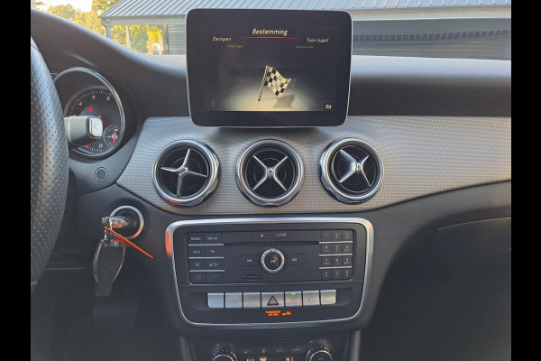 Mercedes-Benz GLA 180 Activity Edition | Navi | Camera | Afn. Trekhaak | Elektr. A. klep | Sportinterieur | Mercedes-Benz GLA 180 Activity Edition | Navi | Camera | Afn. Trekhaak | Elektr. A. klep | Sportinterieur |