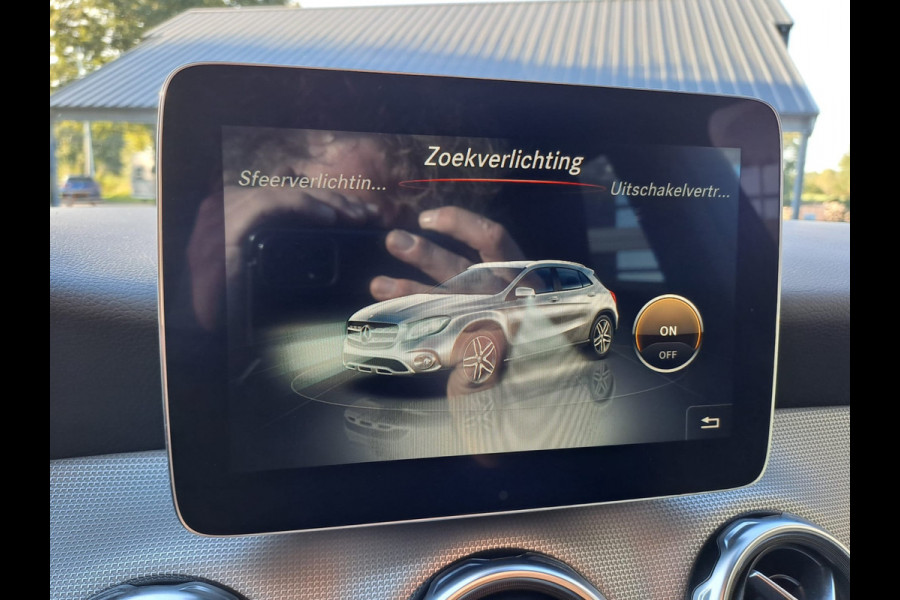 Mercedes-Benz GLA 180 Activity Edition | Navi | Camera | Afn. Trekhaak | Elektr. A. klep | Sportinterieur | Mercedes-Benz GLA 180 Activity Edition | Navi | Camera | Afn. Trekhaak | Elektr. A. klep | Sportinterieur |
