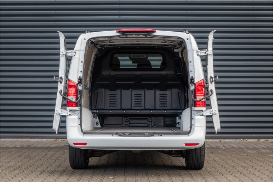 Mercedes-Benz Vito 116 CDI L2 Automaat -19 inch Gloss Black Mercedes-Benz Vito 116 CDI L2 Automaat -19 inch Gloss Black