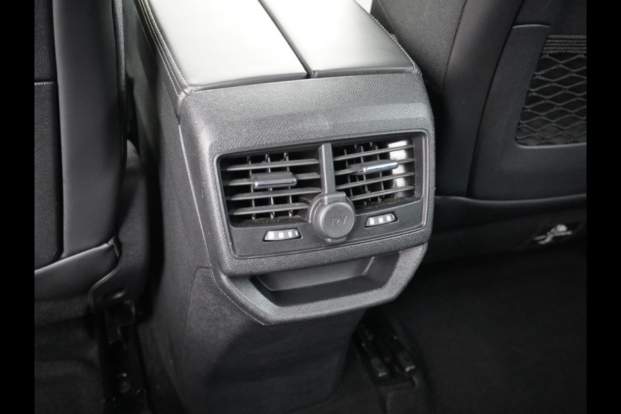 Peugeot 3008 1.2T 131PK GT Line 360°Camera Trekhaak Apple Carplay Android Auto Navi Ecc Stoelverwarming Cruise Control Pdc Lmv Led Dealeronderhouden