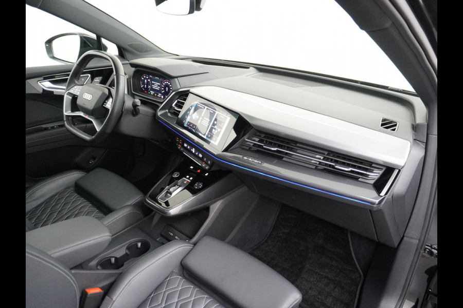Audi Q4 e-tron 50 82kWh Quattro 300pk Competition S-Line Pano-dak Leer Matrix-Led 21" 77kWh Sonos®-Audio Warmtepomp Adaptive-Cruise HUD Head-Up Assistentie Pack Comfort-plus Pack Dynamic Pack Interieur Pack Keyless Pack Automatisch grootlicht Privacy-Glass Zeer compleet Grote Accu €75.000 nieuw