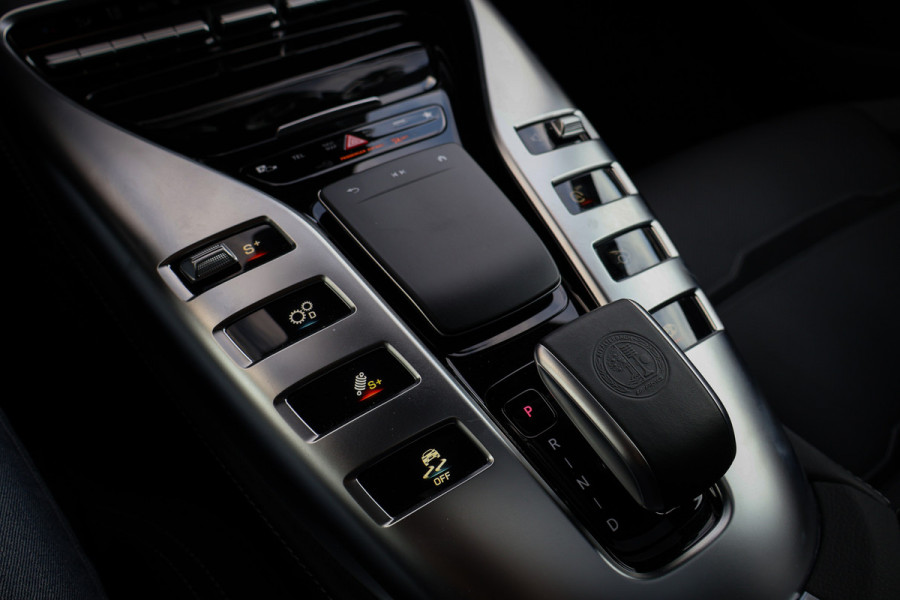 Mercedes-Benz AMG GT 4-Door Coupe AMG 63 4MATIC+ | ADAPTIVE CRUISE | ACHTERASBESTURING | PANORAMADAK | STOELVERWARMING & VERKOELING | MASSAGE | 360 CAMERA | MEMOR