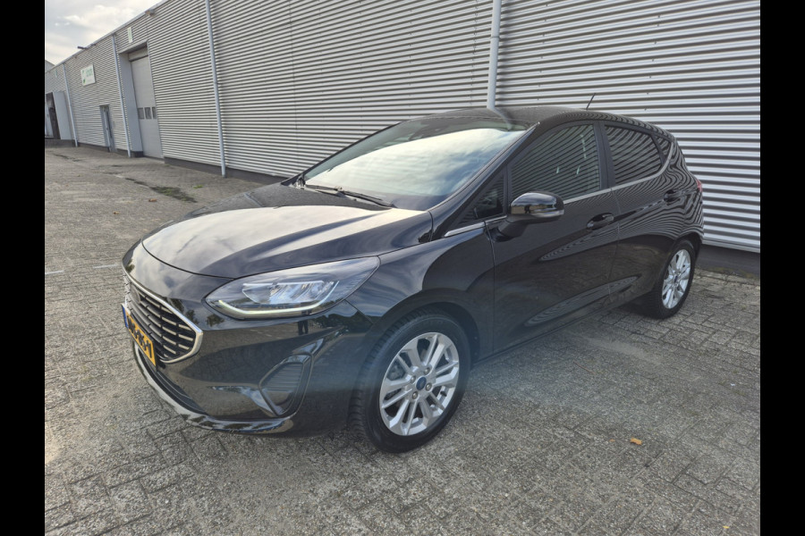 Ford Fiesta 1.0 EcoBoost Hybrid Titanium,Android/Carplay/navigatie,airco.cruise,stoel/stuur/voorruit verwarming,parkeesensoren,