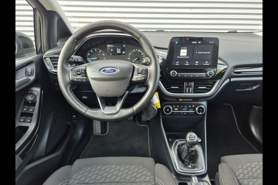 Ford Fiesta 1.0 EcoBoost Hybrid Titanium,Android/Carplay/navigatie,airco.cruise,stoel/stuur/voorruit verwarming,parkeesensoren,