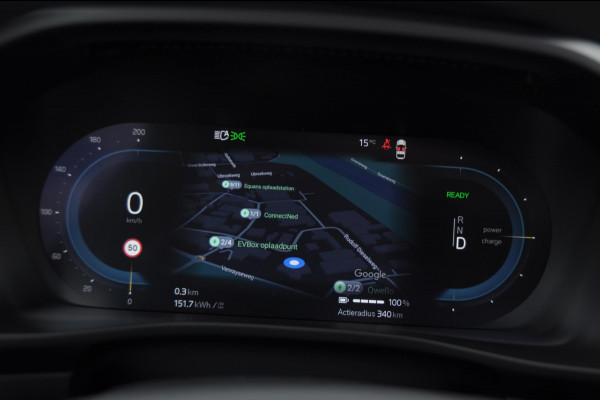 Volvo XC40 232PK Automaat Recharge Pro / Adaptieve cruise control/ Panoramadak/ Elektrische stoelen met geheugen/ BLIS/ Elektrische achterklep/ Parkeersensoren met 360 Camera/ Stoel en stuurwielverwarming/ Mistlampen/ Luxe bekleding/ 20" Velgen/ Harman kardon audio/ Apple carplay
