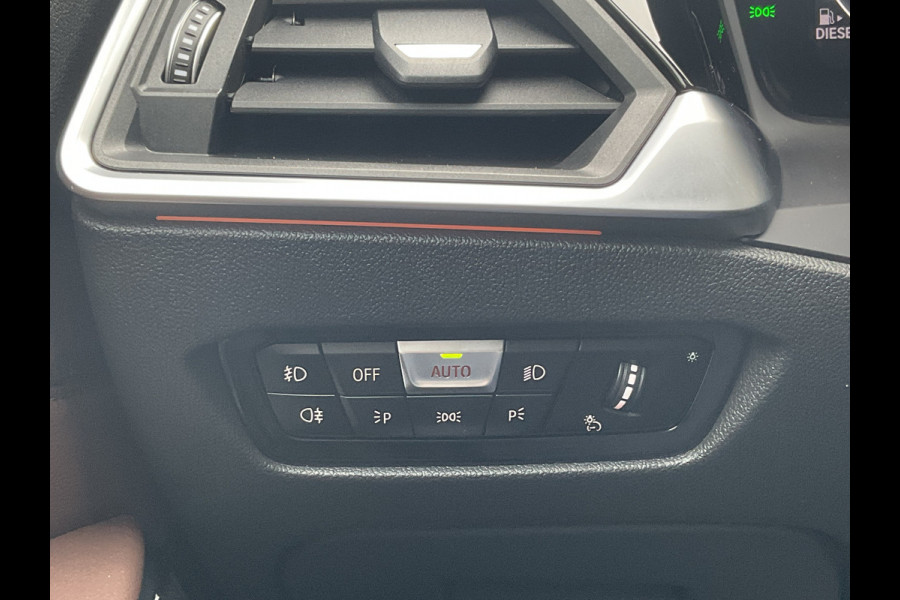 BMW 3 Serie Touring 318 2.0D 150pk High Executive Harman/Kardon Leder Carplay Led Facelift NL-Auto!