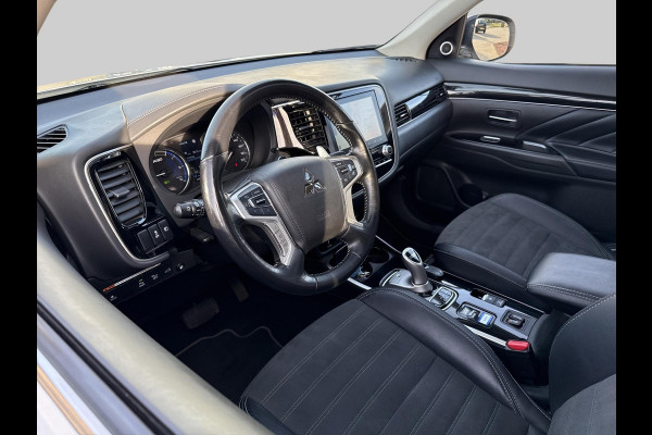 Mitsubishi Outlander 2.4 PHEV Intense+ schuifdak | trekhaak