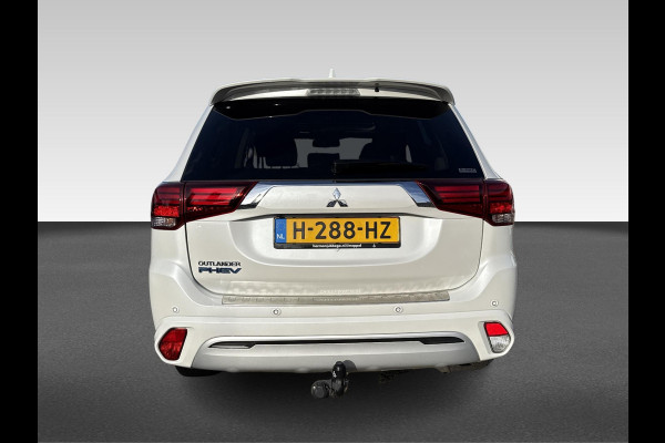 Mitsubishi Outlander 2.4 PHEV Intense+ schuifdak | trekhaak