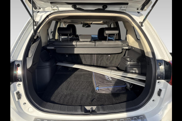 Mitsubishi Outlander 2.4 PHEV Intense+ schuifdak | trekhaak