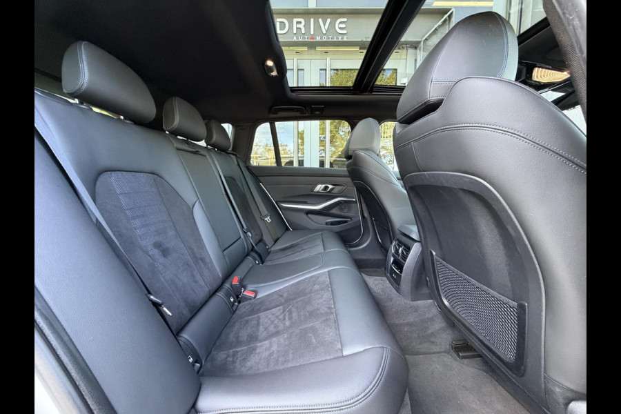 BMW 3 Serie Touring 330e xDrive High Ex. M-Sport|SOH90%|Pano|Laser|Driving Ass Prof|HUD|HiFi||Trekhaak