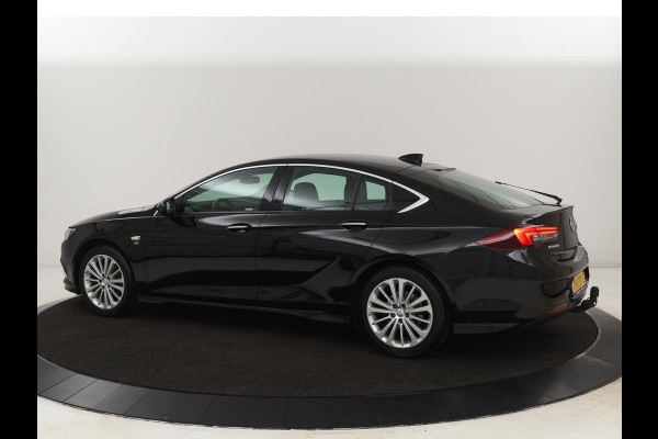 Opel Insignia 1.5T Executive | OPC Line | Leder | Trekhaak | Camera | Stuurverwarming | Carplay | Keyless | Navigatie | Comfortstoelen