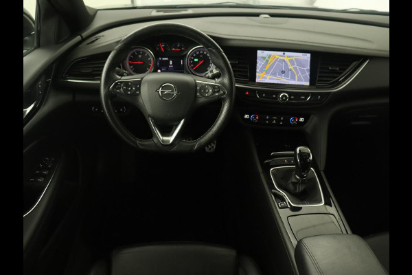 Opel Insignia 1.5T Executive | OPC Line | Leder | Trekhaak | Camera | Stuurverwarming | Carplay | Keyless | Navigatie | Comfortstoelen