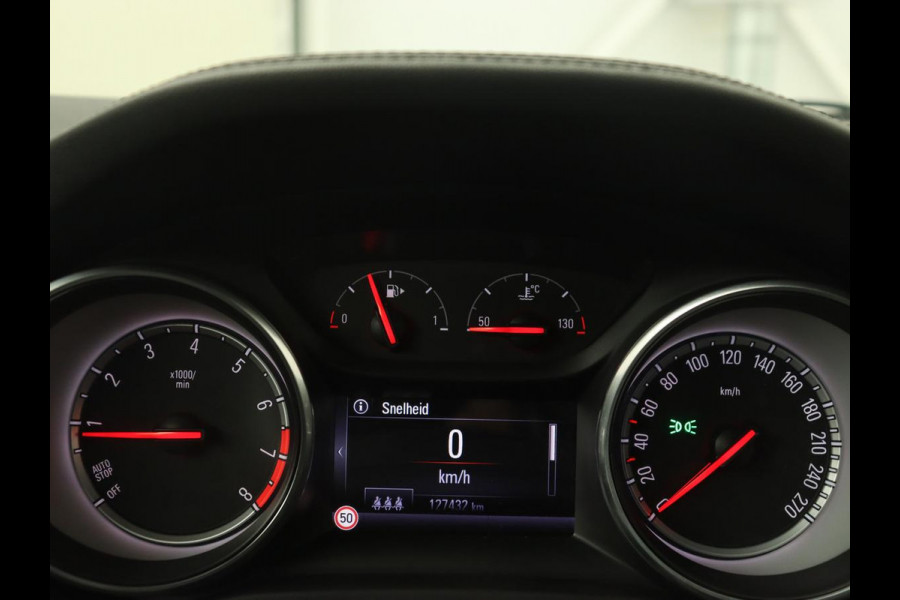 Opel Insignia 1.5T Executive | OPC Line | Leder | Trekhaak | Camera | Stuurverwarming | Carplay | Keyless | Navigatie | Comfortstoelen