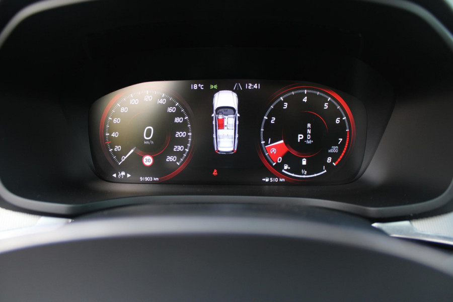 Volvo V60 2.0 B3 R-DESIGN 177PK MILD HYBRID AUTOMAAT 8 | PANORAMISCH SCHUIF/KANTELDAK | PREMIUM AUDIO BY HARMAN KARDON | 19" 5-TRIPPLE SPAAKS BLACK/DIAMAND CUT LICHTMETALEN VELGEN | BLINDSPOT INFOMATION SYSTEM (BLIS) | VERWARMDE VOORRUIT |VERWARMDE AQUABLADE RUITENWISSERBLADEN | PILOT ASSIST | APPLE CARPLAY / ANDROID AUTO | DODEHOEKDETECTIE |  ADAPTIEVE CRUISECONTROL | R-DESIGN BEKLEDING MET NAPPA LEDER I.C.M. OPEN GRID TEXTIEL | ELEKTRISCH VERSTELBARE CONTOUR STOELEN (SPORTSTOELEN) MET GEHEUGEN OP BEIDE VOORSTOELEN |VERWARMDE VOORSTOELEN EN ACHTERBANK | VERWARMD STUURWIEL | PAR