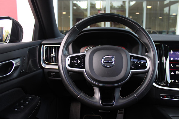 Volvo V60 2.0 B3 R-DESIGN 177PK MILD HYBRID AUTOMAAT 8 | PANORAMISCH SCHUIF/KANTELDAK | PREMIUM AUDIO BY HARMAN KARDON | 19" 5-TRIPPLE SPAAKS BLACK/DIAMAND CUT LICHTMETALEN VELGEN | BLINDSPOT INFOMATION SYSTEM (BLIS) | VERWARMDE VOORRUIT |VERWARMDE AQUABLADE RUITENWISSERBLADEN | PILOT ASSIST | APPLE CARPLAY / ANDROID AUTO | DODEHOEKDETECTIE |  ADAPTIEVE CRUISECONTROL | R-DESIGN BEKLEDING MET NAPPA LEDER I.C.M. OPEN GRID TEXTIEL | ELEKTRISCH VERSTELBARE CONTOUR STOELEN (SPORTSTOELEN) MET GEHEUGEN OP BEIDE VOORSTOELEN |VERWARMDE VOORSTOELEN EN ACHTERBANK | VERWARMD STUURWIEL | PAR