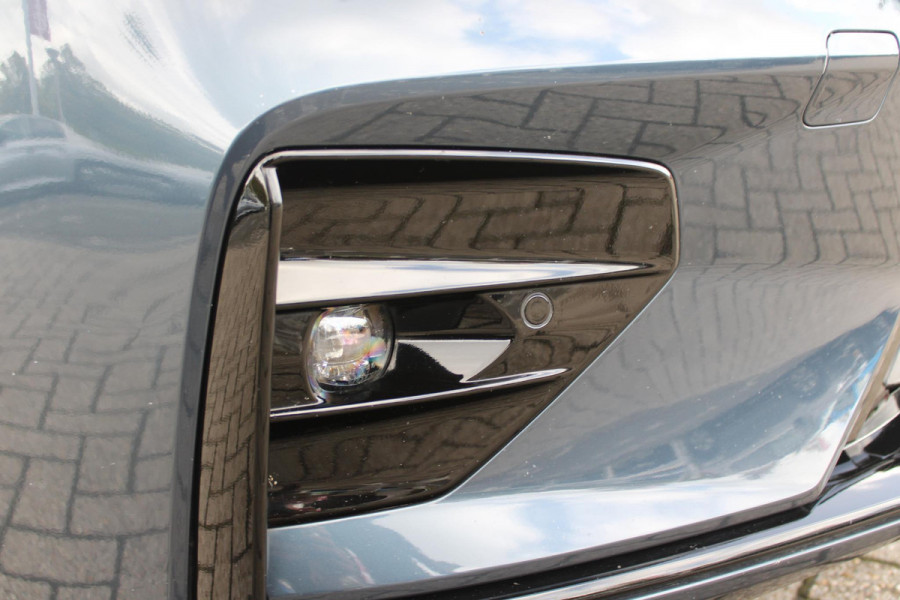 Volvo V60 2.0 B3 R-DESIGN 177PK MILD HYBRID AUTOMAAT 8 | PANORAMISCH SCHUIF/KANTELDAK | PREMIUM AUDIO BY HARMAN KARDON | 19" 5-TRIPPLE SPAAKS BLACK/DIAMAND CUT LICHTMETALEN VELGEN | BLINDSPOT INFOMATION SYSTEM (BLIS) | VERWARMDE VOORRUIT |VERWARMDE AQUABLADE RUITENWISSERBLADEN | PILOT ASSIST | APPLE CARPLAY / ANDROID AUTO | DODEHOEKDETECTIE |  ADAPTIEVE CRUISECONTROL | R-DESIGN BEKLEDING MET NAPPA LEDER I.C.M. OPEN GRID TEXTIEL | ELEKTRISCH VERSTELBARE CONTOUR STOELEN (SPORTSTOELEN) MET GEHEUGEN OP BEIDE VOORSTOELEN |VERWARMDE VOORSTOELEN EN ACHTERBANK | VERWARMD STUURWIEL | PAR