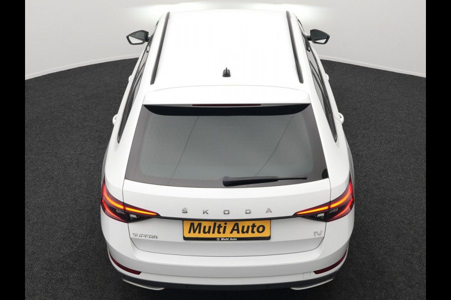 Škoda Superb Combi 1.4 TSI iV Sportline Business Plug In Hybrid 218pk Dealer O.H PHEV | Adaptive Cruise | Alcantara Sportstoelen Memory & Verwarmd | Apple Carplay | Sfeerverlichting | Keyless | Blis | Camera | Virtual | Navigatie | DAB |