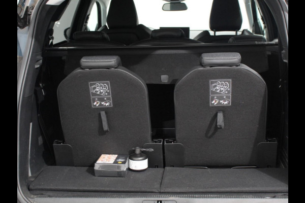 Peugeot 5008 1.2 PureTech 130pk Automaat Allure Pack | Navigatie | Apple Carplay/Android Auto | Climate Control | Cruise Control | Virtual cockpit | PDC VA + Camera | Zonneschermen achter | Keyless Go | Full LED  18” LM Velgen