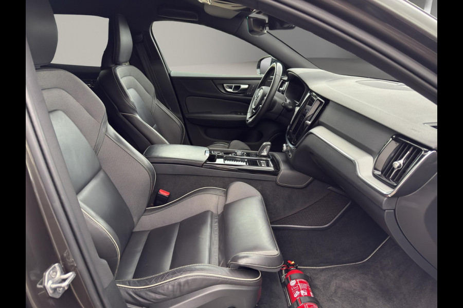 Volvo V60 T6 Recharge 4x4 Geartronic Inscription | PHEV | Lederen stoelen met geheugen | Android / Apple | Camera | Volvo V60 T6 Recharge 4x4 Geartronic Inscription | PHEV | Lederen stoelen met geheugen | Android / Apple | Camera |