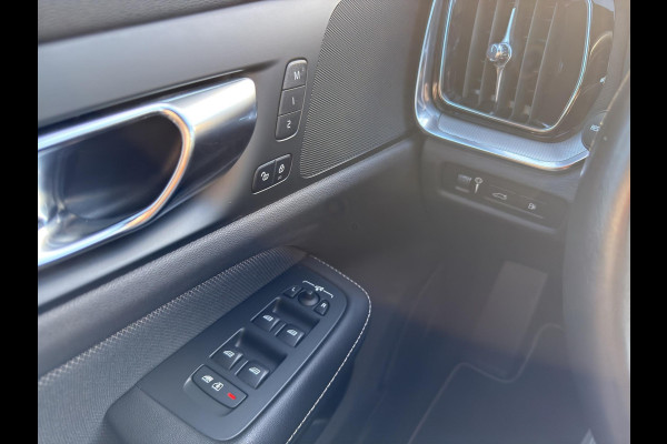 Volvo V60 T6 Recharge 4x4 Geartronic Inscription | PHEV | Lederen stoelen met geheugen | Android / Apple | Camera | Volvo V60 T6 Recharge 4x4 Geartronic Inscription | PHEV | Lederen stoelen met geheugen | Android / Apple | Camera |